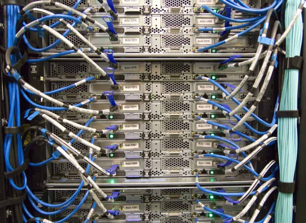 Abbildung eines Server Raums zur E-Schrott Verwertung